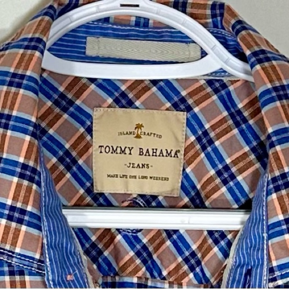 💙EUC🧡TOMMY BAHAMA Men's Blue and Orange Plaid Shirt - Picture 3 of 7
